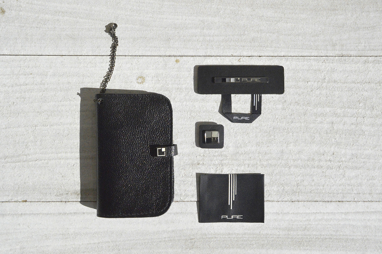 Hang tags and labels