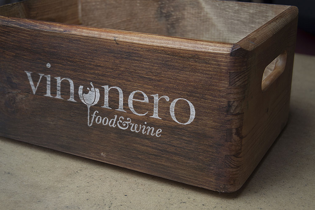 Vinonero - food and beverage design project